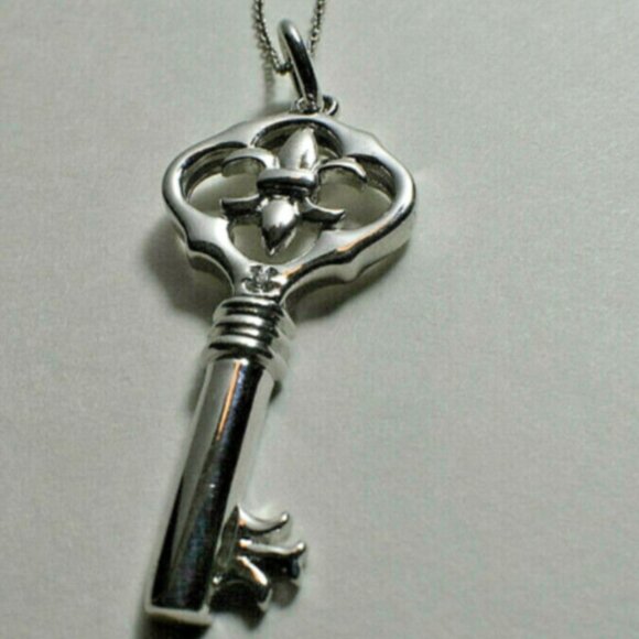Fleur de Lis Key Pendant + 18" Necklace, Ornate, Beautiful! - Picture 3 of 6